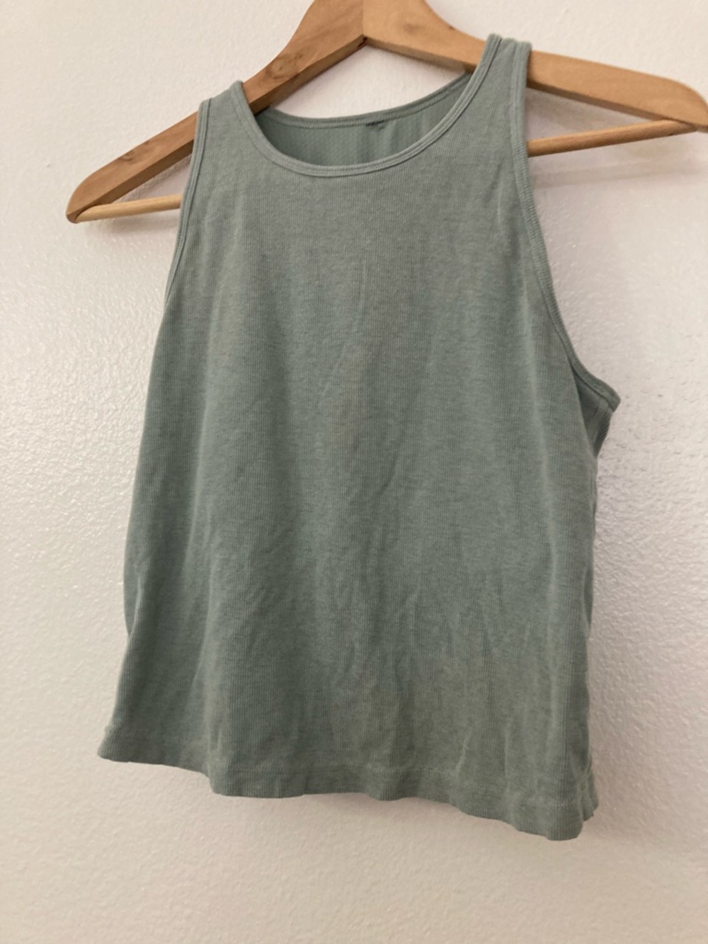 Vuori Lightweight Ribbed Tank in Sage